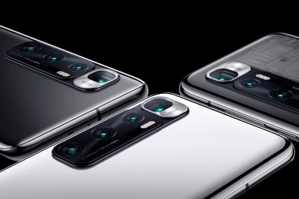 Названы самые мощные смартфоны августа Названы самые мощные смартфоны августа