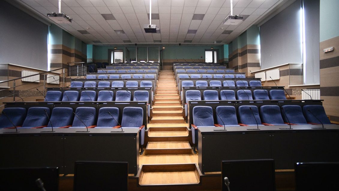 В Оренбурге педагога заподозрили в хищении денег у абитуриентов