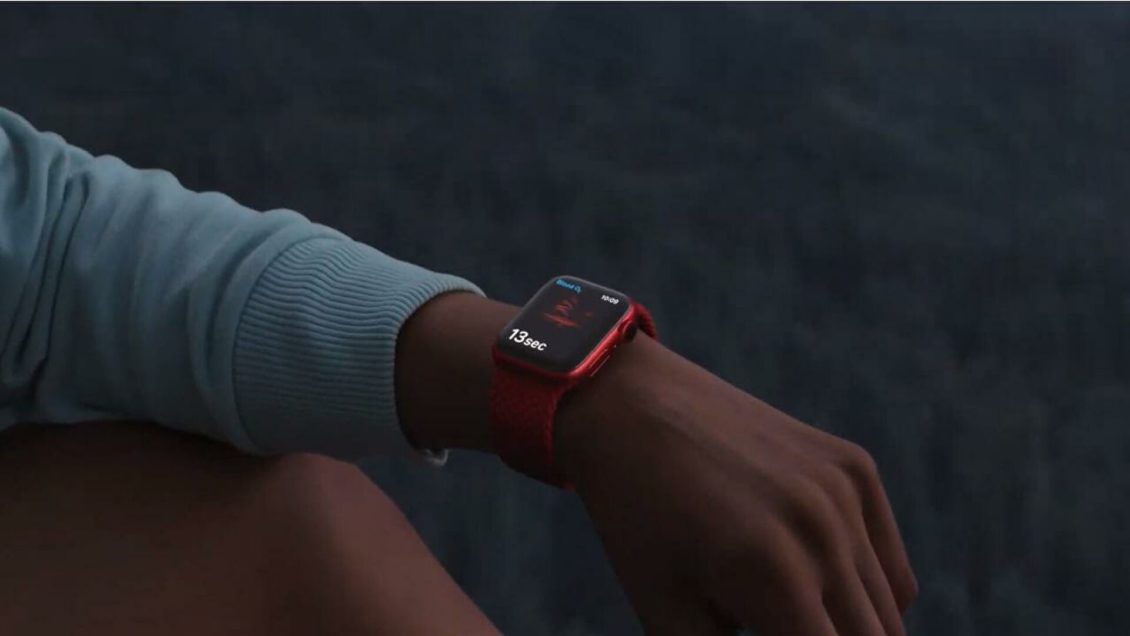 Россияне предпочитают Apple Watch всем прочим умным часам