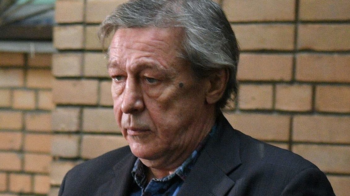 Мать погибшего в ДТП Сергея Захарова простила Ефремова Мать погибшего в ДТП Сергея Захарова простила Ефремова