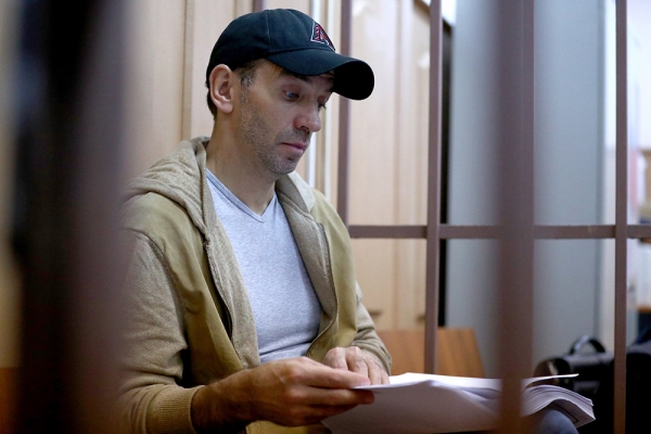 Суд отложил рассмотрение иска к Абызову об изъятии 32,5 млрд рублей