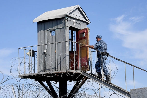 Сотрудникам тюремного ведомства продлят предельный срок службы Сотрудникам тюремного ведомства продлят предельный срок службы