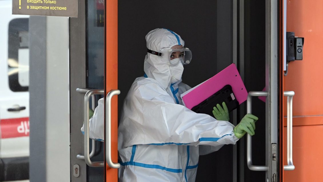 В России выявили рекордное число случаев COVID-19 за сутки