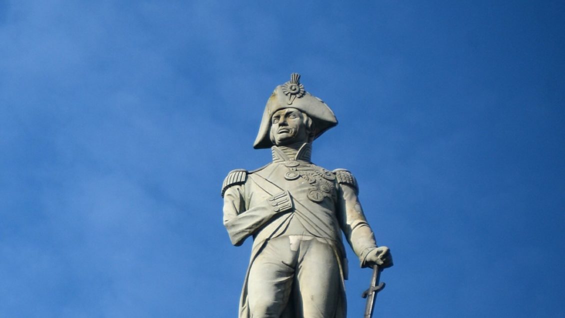 Роман Эммы и Горацио, разбитый Трафальгаром Роман Эммы и Горацио, разбитый Трафальгаром
