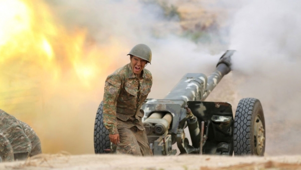 Азербайджан заявил об ожесточенных боях в Карабахе