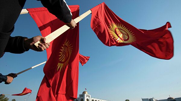 Минфин Киргизии заявил о приостановке всех финансовых операций