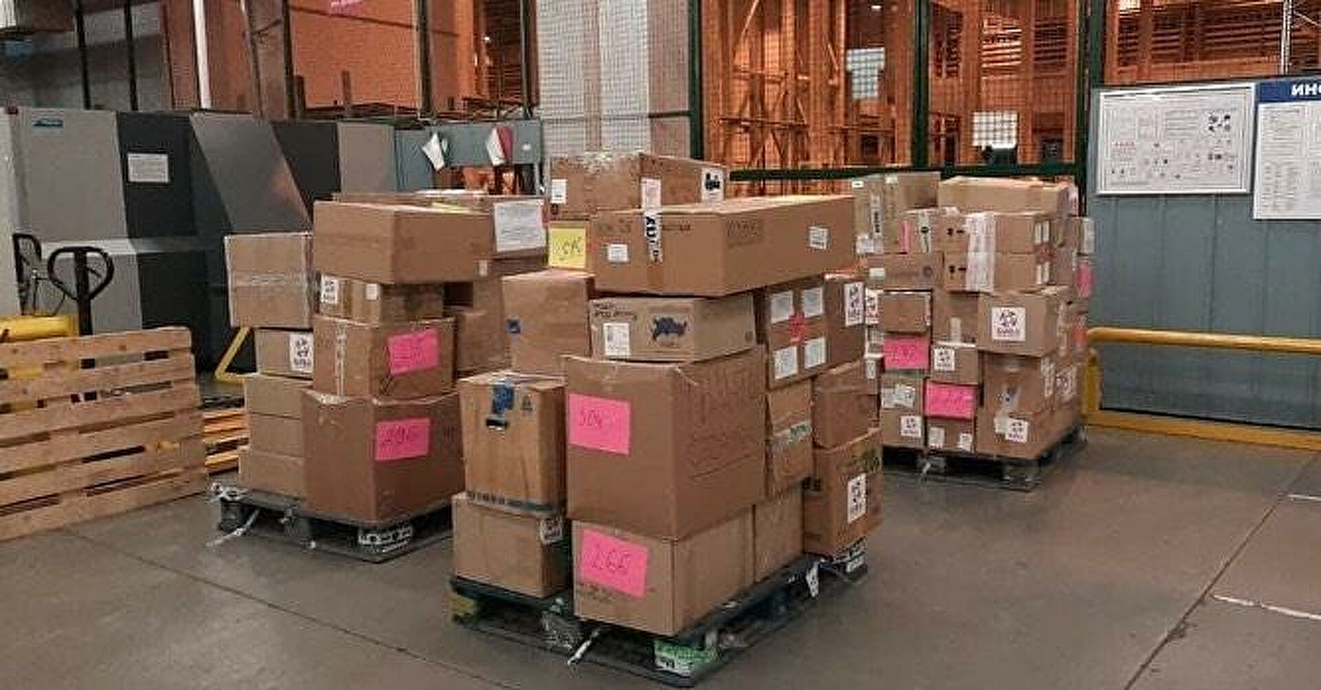 "Дома разнесли, изуродовали". Карабахский конфликт — с двух сторон "Дома разнесли, изуродовали". Карабахский конфликт — с двух сторон