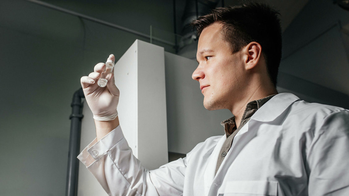 В России придумали, как улучшить титановые имплантаты для костей