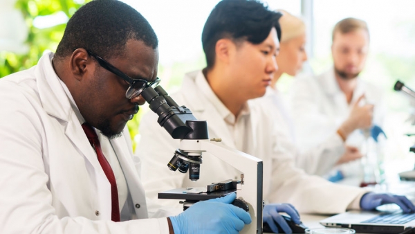 Ученые назвали новые симптомы коронавируса