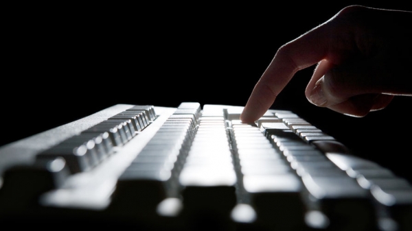 Мошенники стали чаще обманывать россиян при помощи опросов