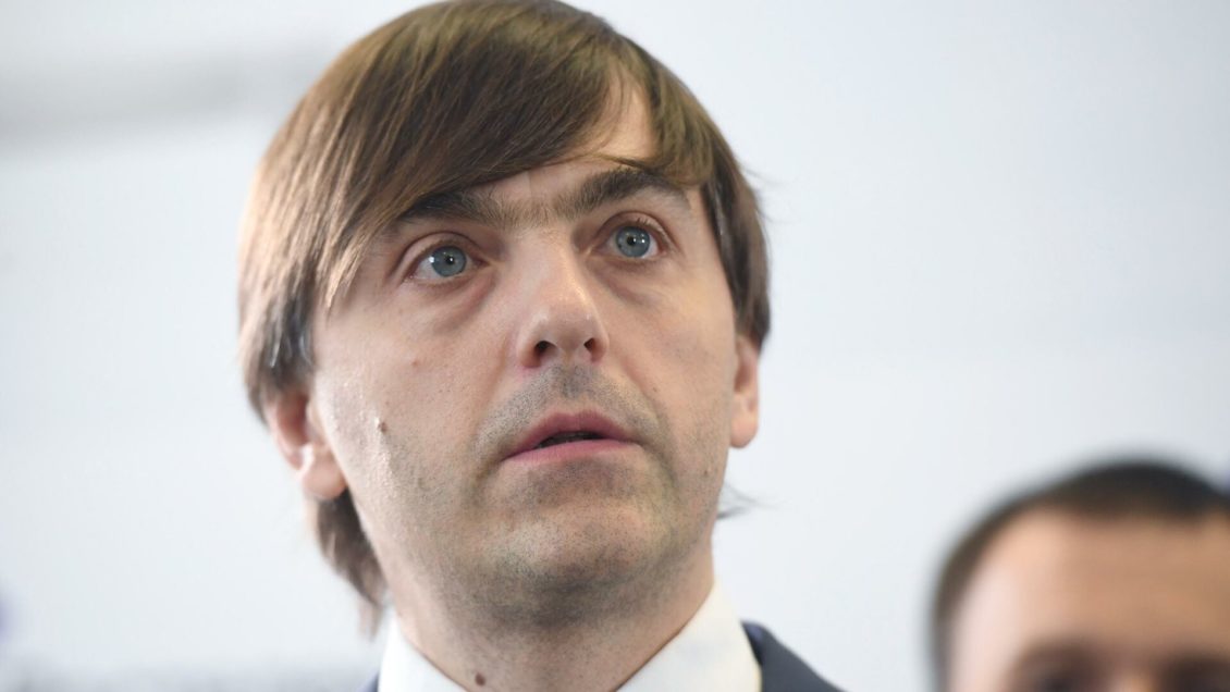 Кравцов оценил необходимость полного перевода школ на дистанционку Кравцов оценил необходимость полного перевода школ на дистанционку