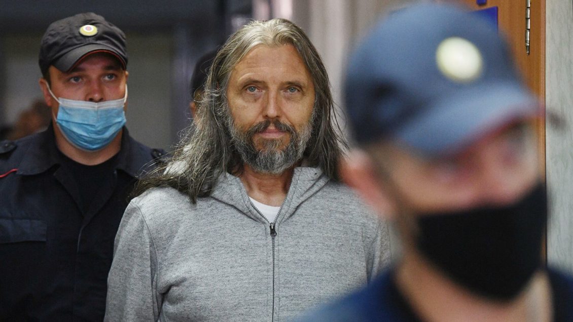 Суд Новосибирска продлил срок ареста главе красноярской общины Виссариона