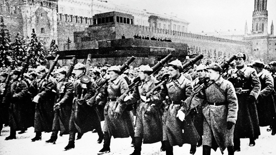 Минобороны опубликовало документы о параде на Красной площади 1941 года Минобороны опубликовало документы о параде на Красной площади 1941 года