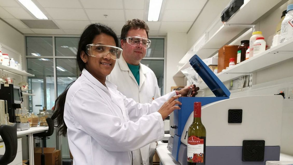 Разработан способ безошибочного определения подлинности вина