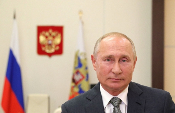 Путин сделал замечание чиновникам из-за&nbsp;шапок