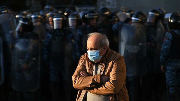 В Армении освободили лидера оппозиционной партии "Адеквад"