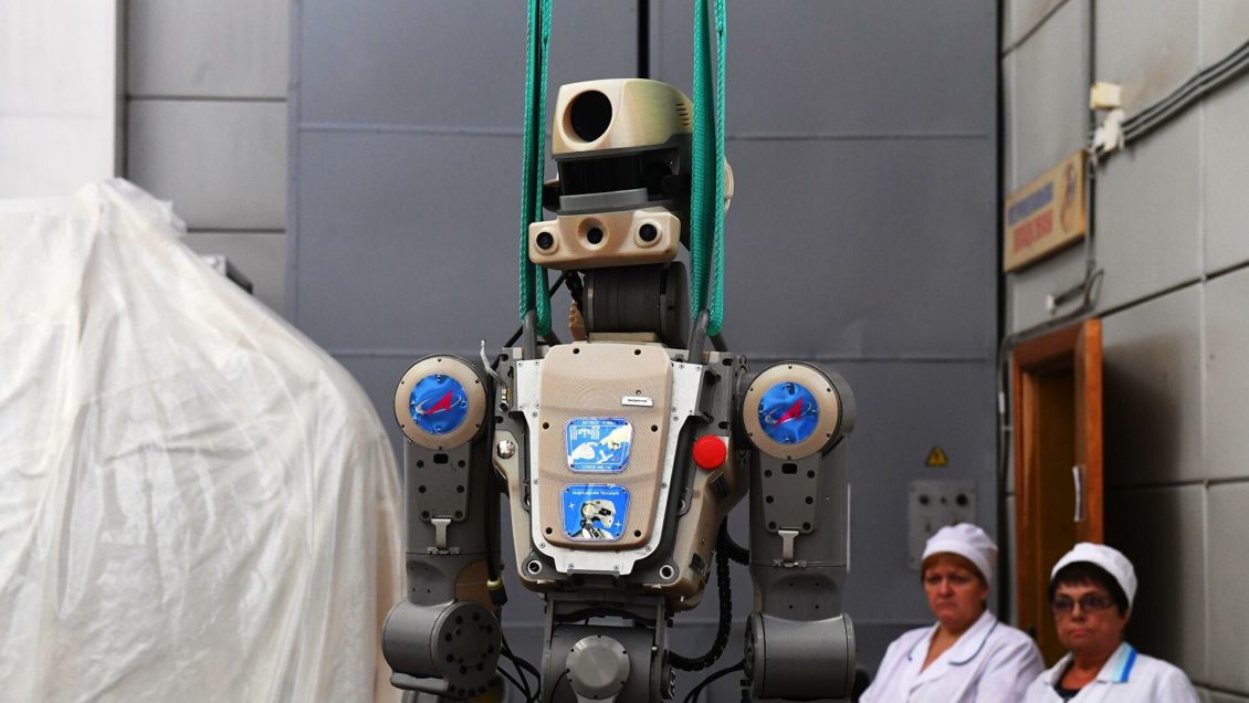 Разработчик "Федора" отверг версию о причастности робота к трещине на МКС