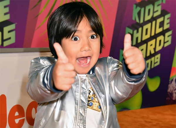 Названы самые высокооплачиваемые Youtube-блогеры мира