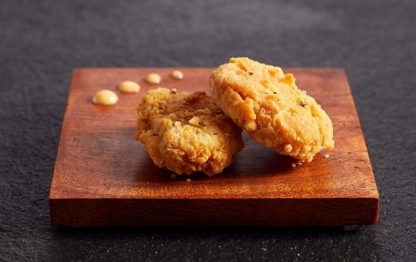 В Сингапуре начали продавать искусственную курятину: она полезнее настоящей