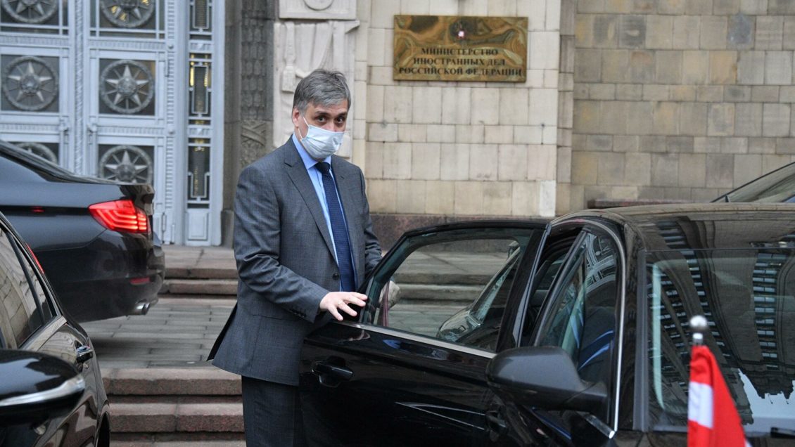 "Последовательная линия". Эксперты об ответных мерах РФ из-за Навального