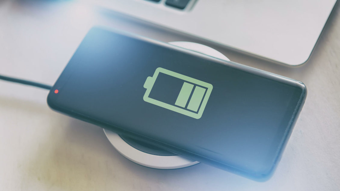 Вирусы и трояны могут попасть в смартфон через внешнюю зарядку