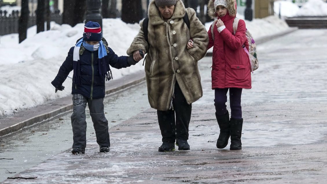 Москвичей предупредили о сильном ветре о гололедице Москвичей предупредили о сильном ветре о гололедице