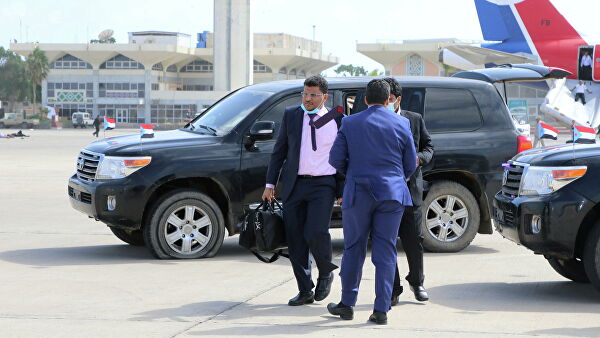 США осудили атаку на аэропорт в Адене