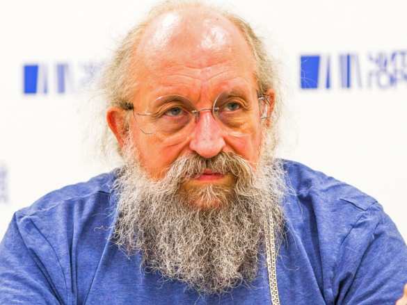 Грустно, когда целый народ сходит с ума &mdash; Вассерман (ВИДЕО)