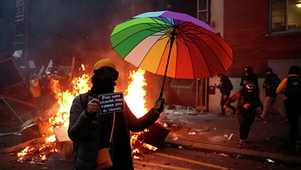 На субботнюю акцию протеста во Франции вышли более 26 тысяч человек