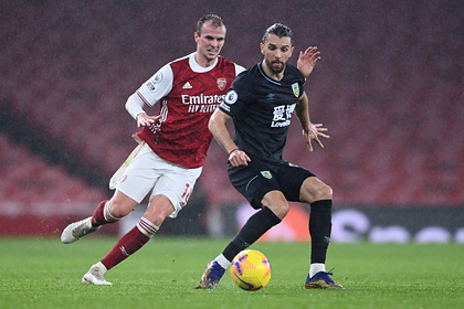 «Арсенал» из-за автогола капитана проиграл третий матч АПЛ подряд «Арсенал» из-за автогола капитана проиграл третий матч АПЛ подряд