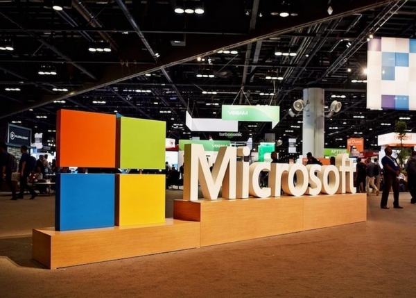 Microsoft разрабатывает технологию для общения с умершими людьми в чате