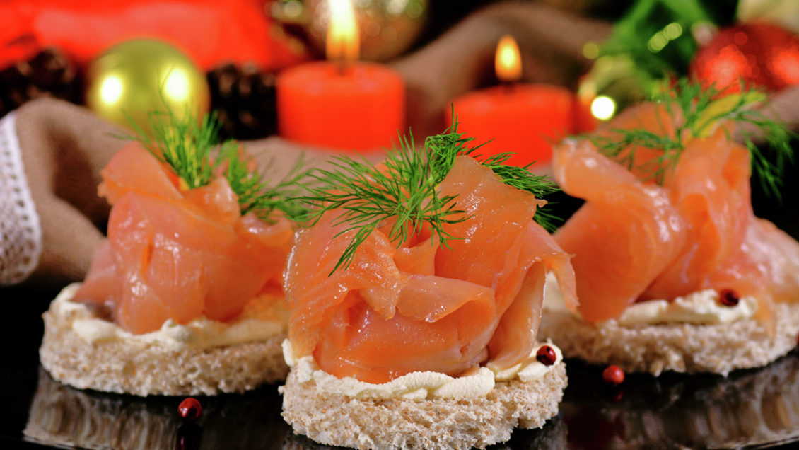 Антикоронавирусный новогодний стол. Что съесть для защиты от COVID-19