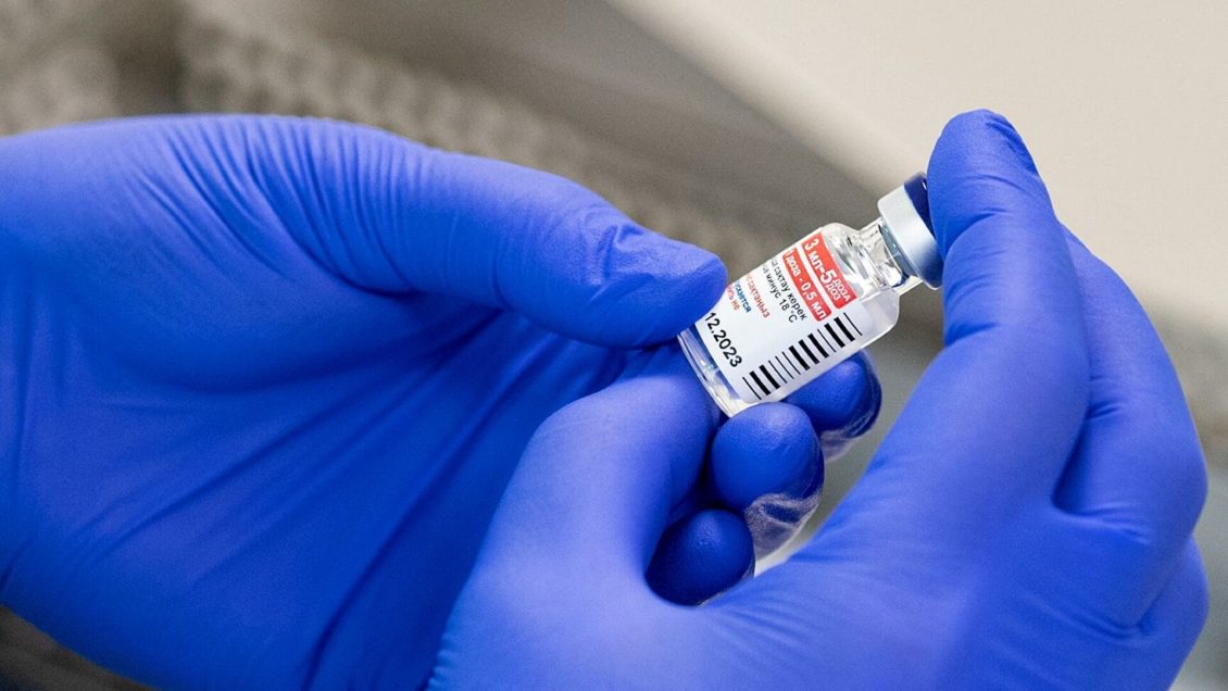 Monde diplomatique: "Спутник V" может подавить пандемию коронавируса