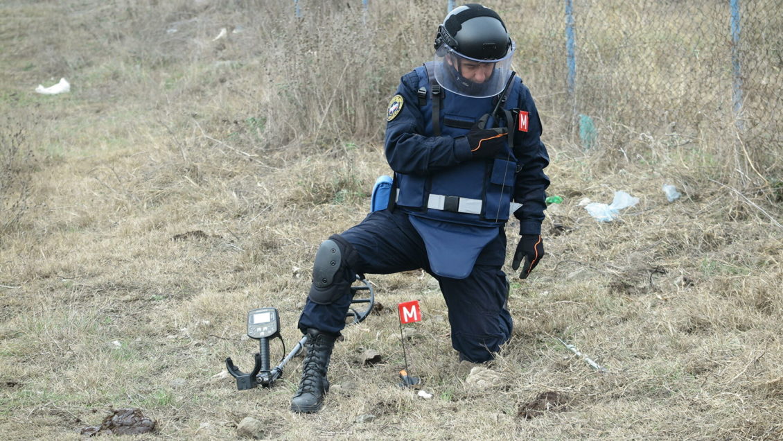 Саперы очистили почти 440 гектаров территории в Карабахе Саперы очистили почти 440 гектаров территории в Карабахе