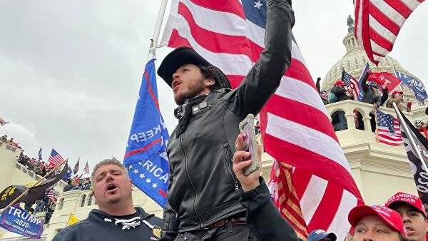 В Нью-Йорке арестовали сына судьи, участвовавшего в штурме Капитолия