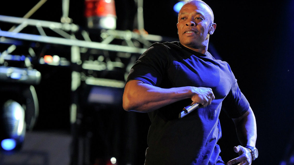 СМИ: музыкант Dr. Dre попал в реанимацию