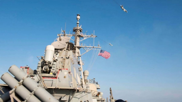 Эсминец США зашел в Черное море