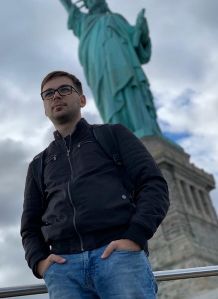 Дружит с &laquo;Азовом&raquo; и С14: Что известно об украинском разработчике соцсети Parler, которую забанили в США (ФОТО)