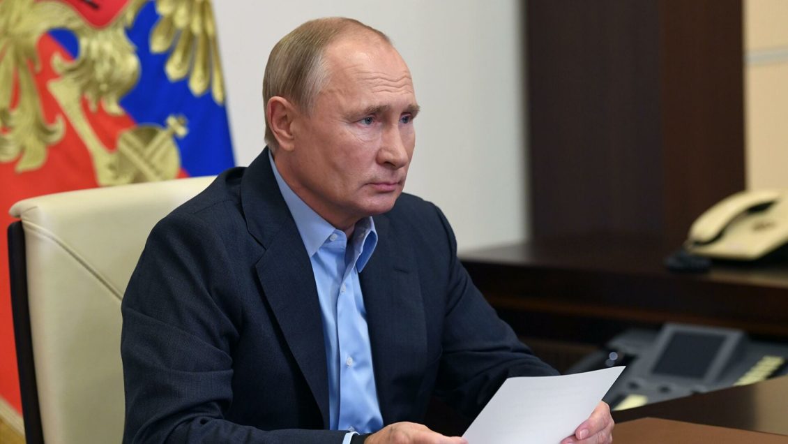 Путин призвал прокуратуру наращивать усилия в борьбе с экстремизмом 