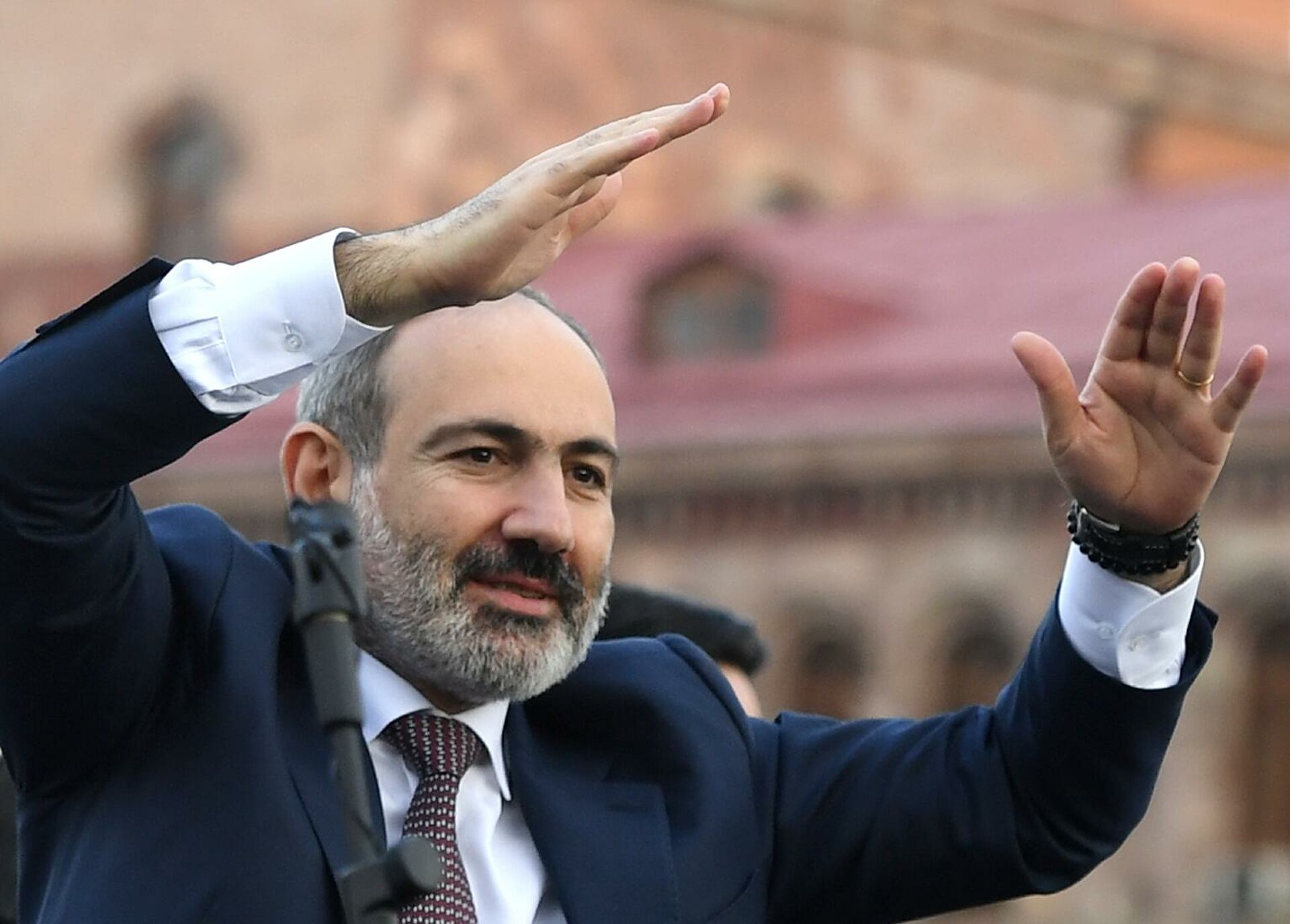 "Почему не взорвались "Искандеры". Армия восстала против Пашиняна