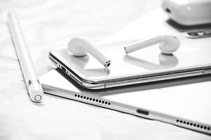 Раскрыт складной iPhone со&nbsp;стилусом