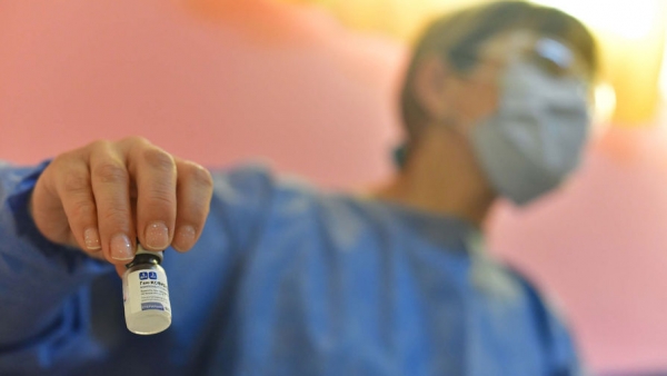 Гинцбург рассказал, как будут испытывать &laquo;Спутник V&raquo; на детях