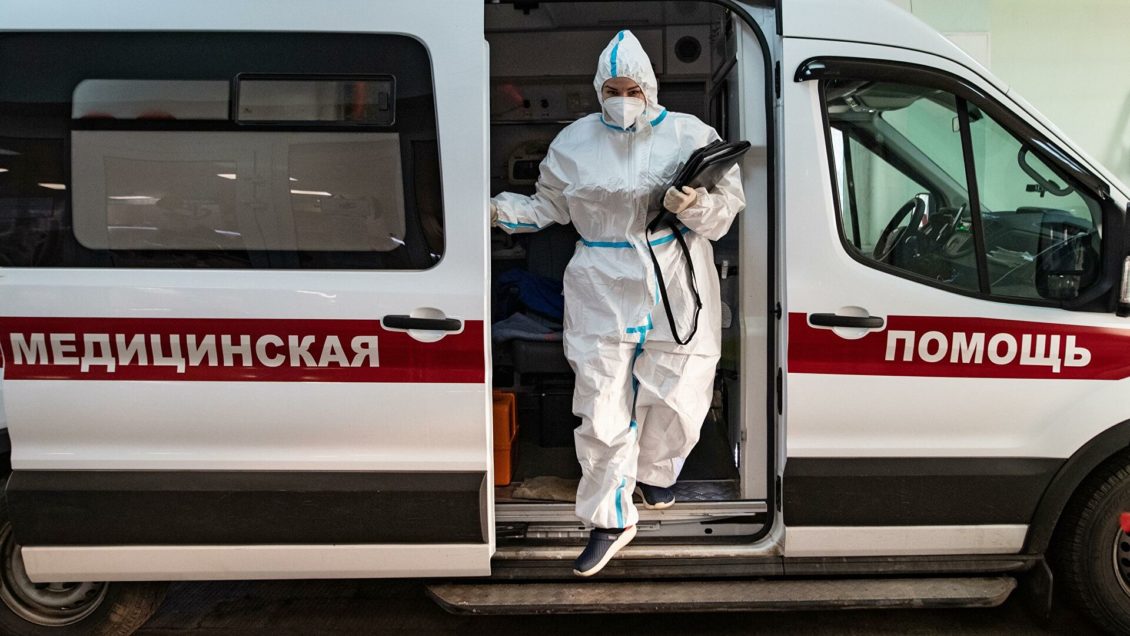 В Москве за сутки госпитализировали 853 человека с коронавирусом 