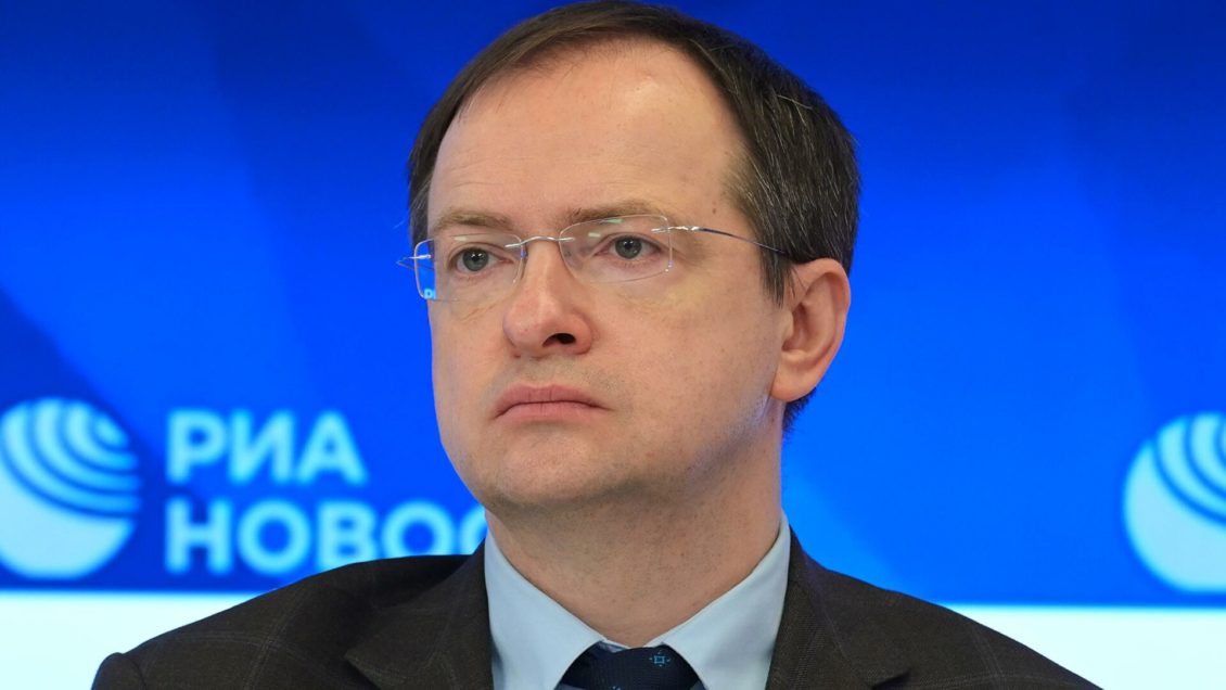 Минпросвещения одобрило учебник истории под редакцией Мединского Минпросвещения одобрило учебник истории под редакцией Мединского