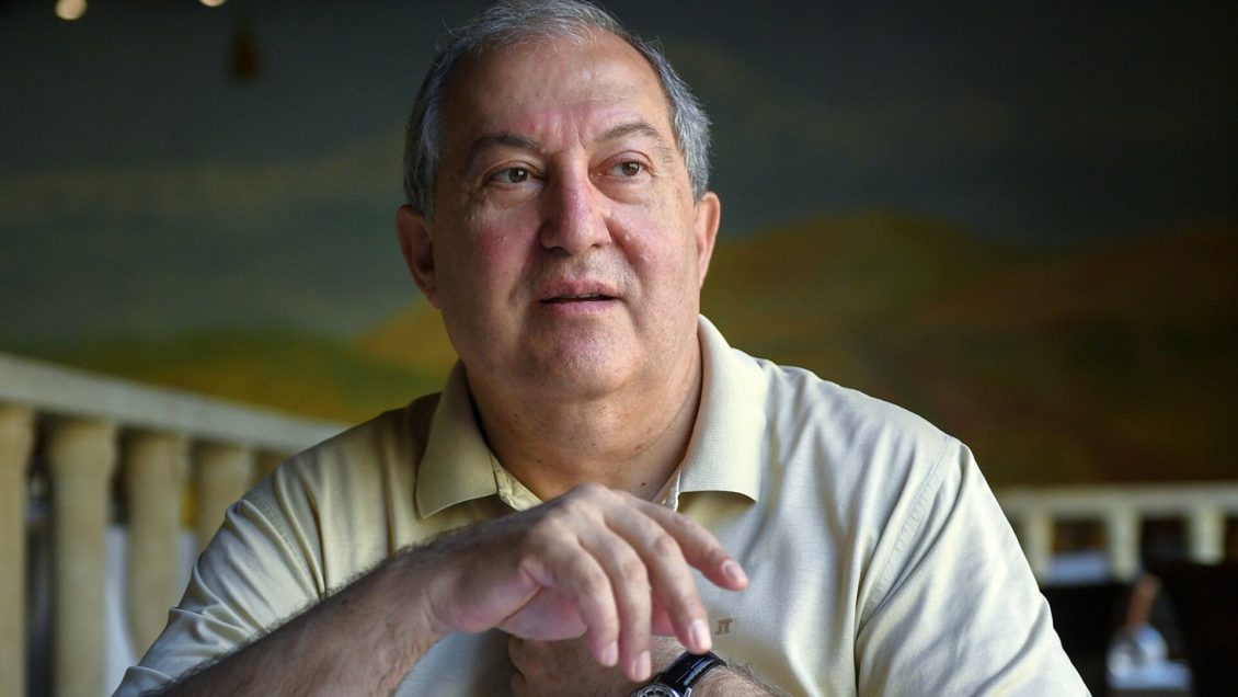 Президент Армении призвал не допустить потрясений в стране