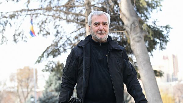 Президент Армении призвал не допустить потрясений в стране