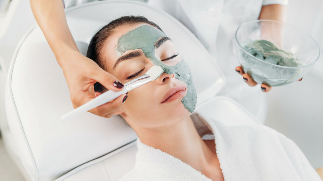 Ученые назвали компонент, без которого крем для лица теряет эффективность