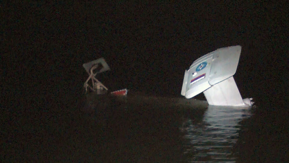 Водолазы осмотрели место крушения вертолета под Калининградом