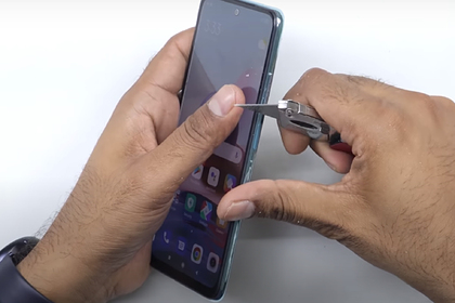 Смартфон Xiaomi раскритиковали за&nbsp;хрупкость