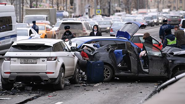 Адвокат блогера Била оценил возможность признания им вины за ДТП Адвокат блогера Била оценил возможность признания им вины за ДТП